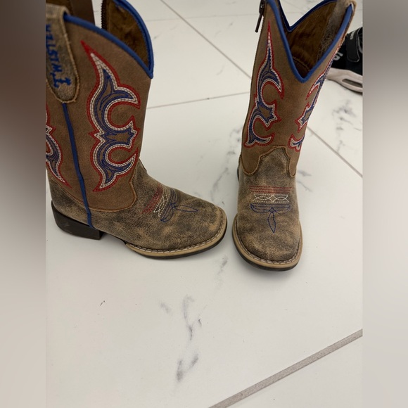 Twister Kids Brown and Blue Western Boots size 9 like new condition worn 2x - Picture 4 of 11
